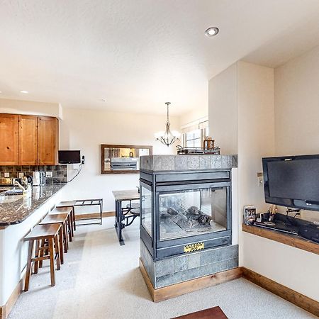 The Cache In West Village Copper Mountain Room photo